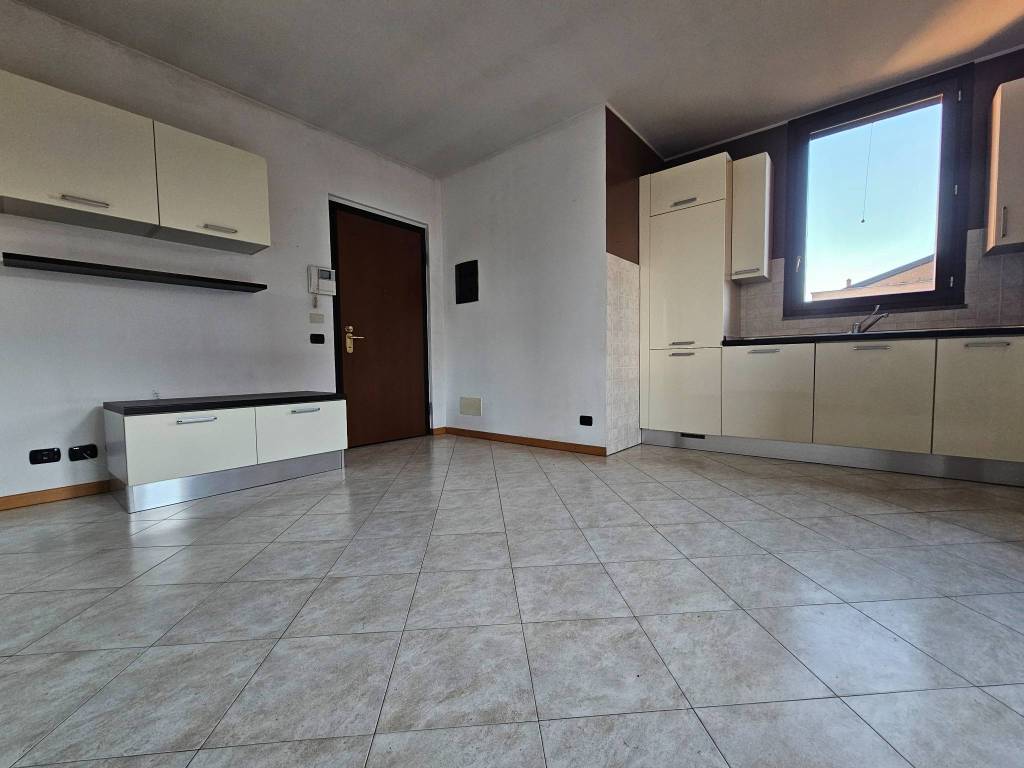 appartamento in vendita a Robecco sul Naviglio