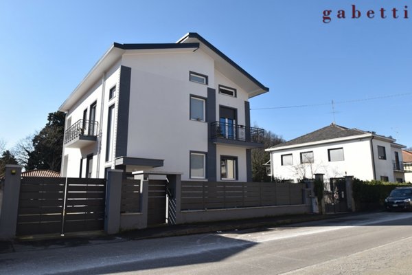 casa indipendente in vendita a Robecco sul Naviglio