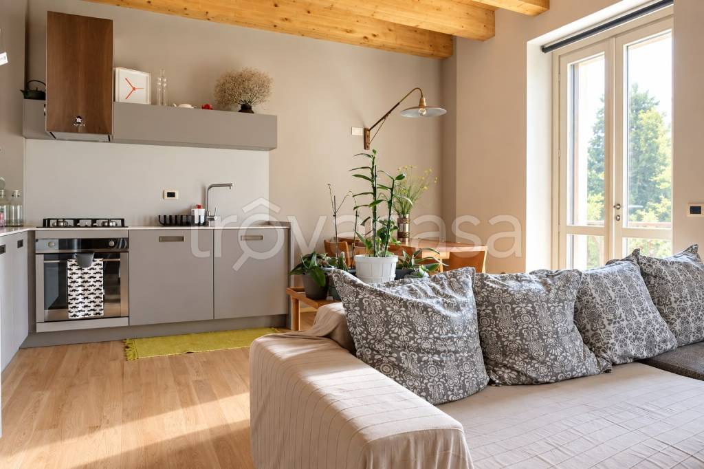 appartamento in vendita a Robecco sul Naviglio in zona Carpenzago
