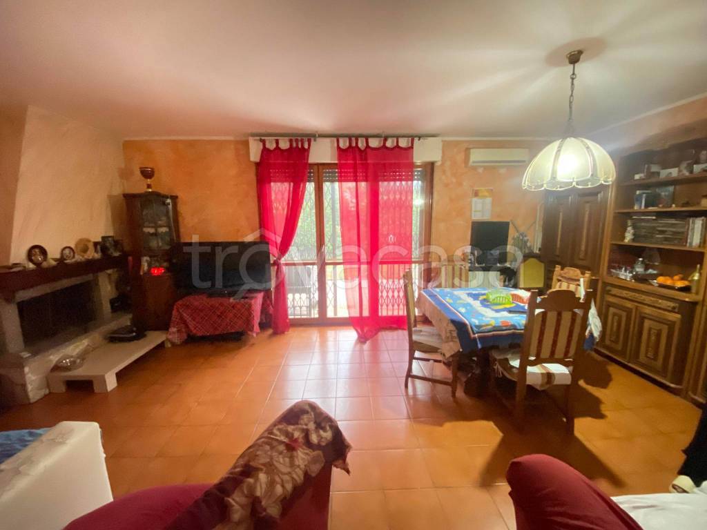 casa indipendente in vendita a Rodano