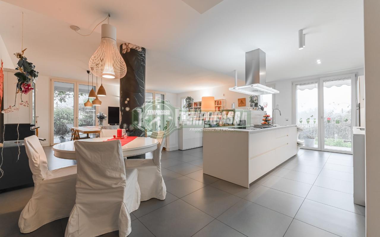 appartamento in vendita a Rodano