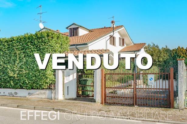casa indipendente in vendita a Rodano