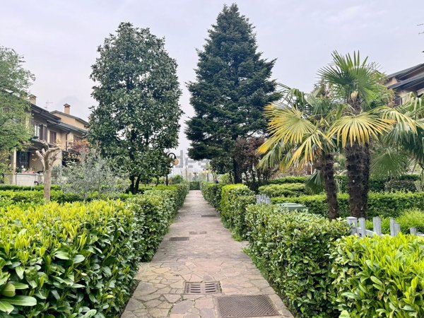 casa indipendente in vendita a Rodano