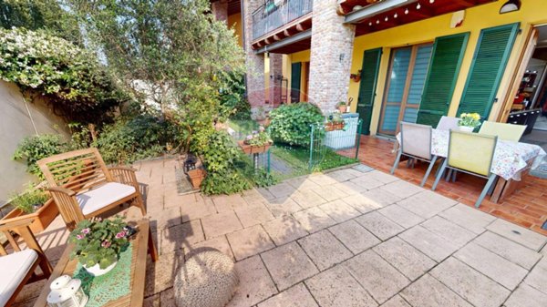 casa indipendente in vendita a Rodano