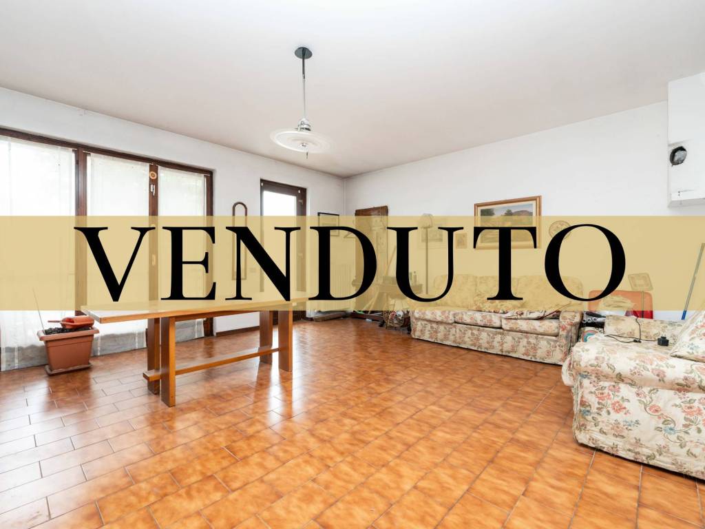 casa indipendente in vendita a Rodano