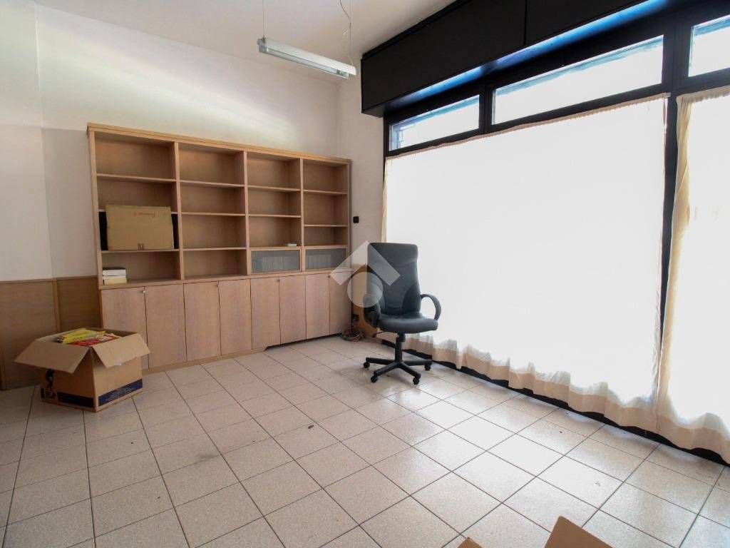 ufficio in vendita a Rodano