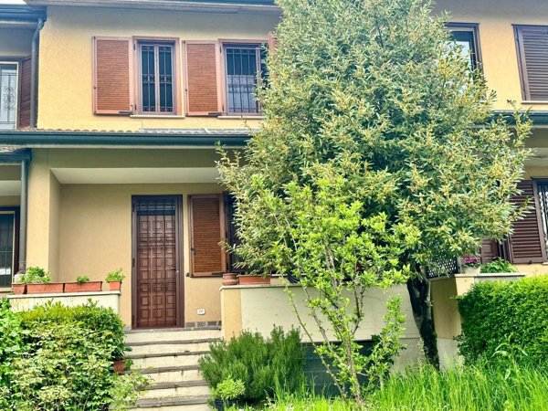 casa indipendente in vendita a Rodano