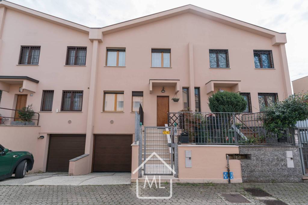 casa indipendente in vendita a Rodano