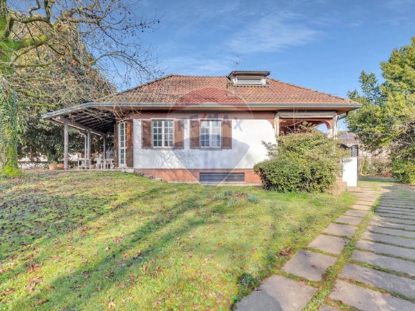 casa indipendente in vendita a Rodano