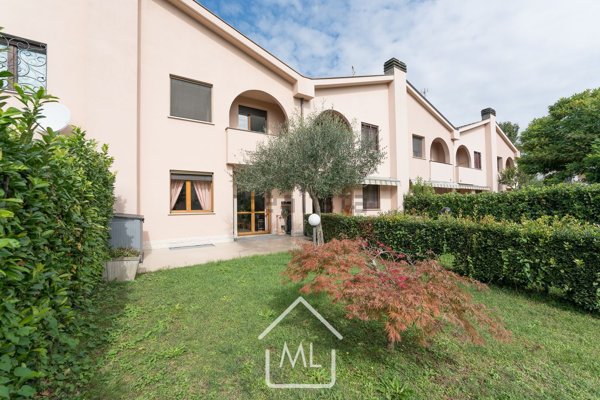 casa indipendente in vendita a Rodano