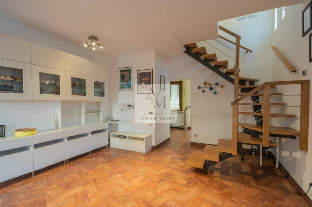 casa indipendente in vendita a Rodano