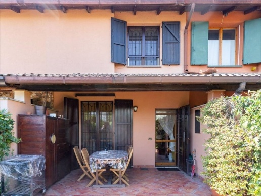 casa indipendente in vendita a Rodano