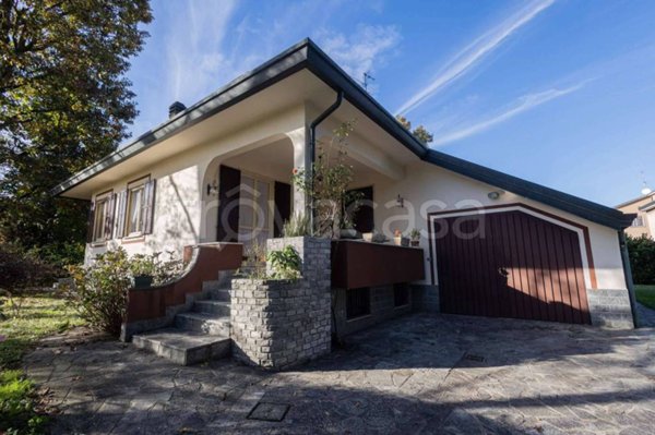 casa indipendente in vendita a Rodano