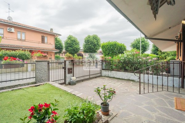 casa indipendente in vendita a Rodano