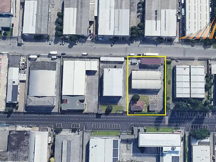 locale commerciale in vendita a Rodano