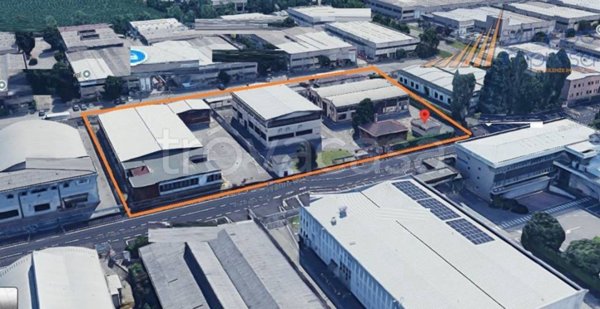 capannone in vendita a Rodano