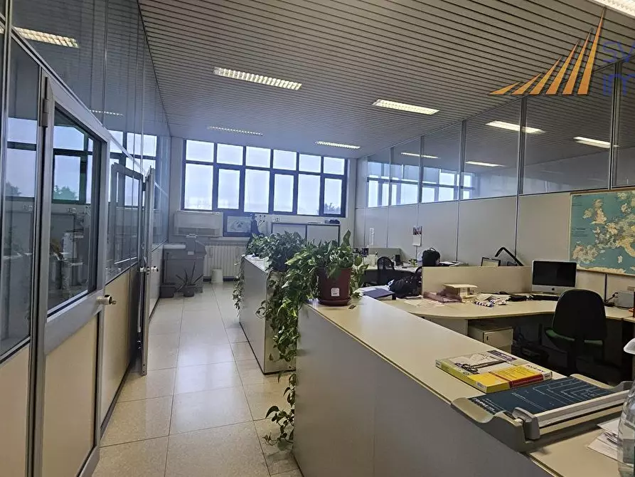 locale commerciale in vendita a Rodano