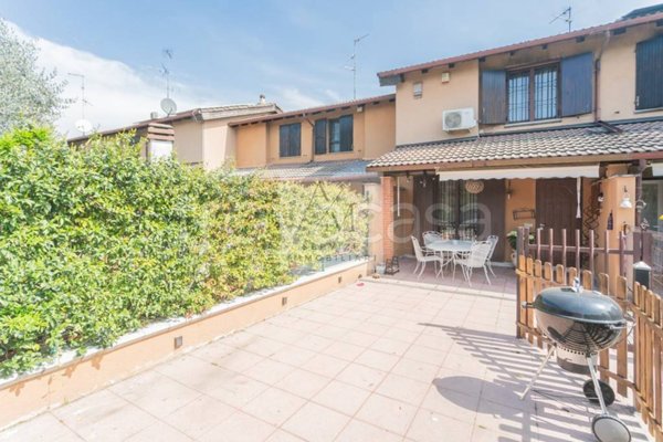 casa indipendente in vendita a Rodano