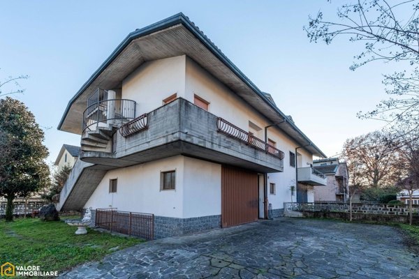 casa indipendente in vendita a Rodano