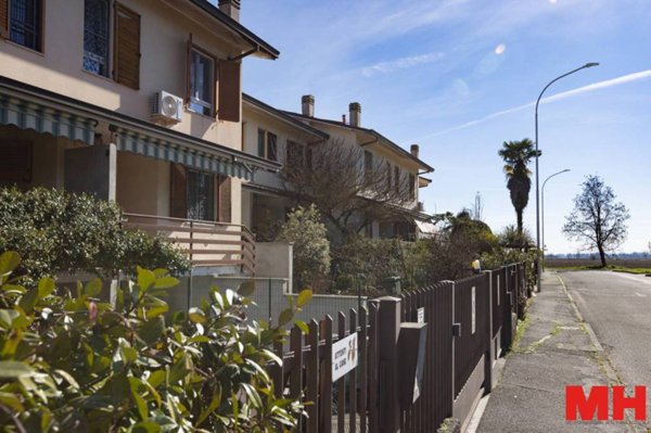 casa indipendente in vendita a Rodano