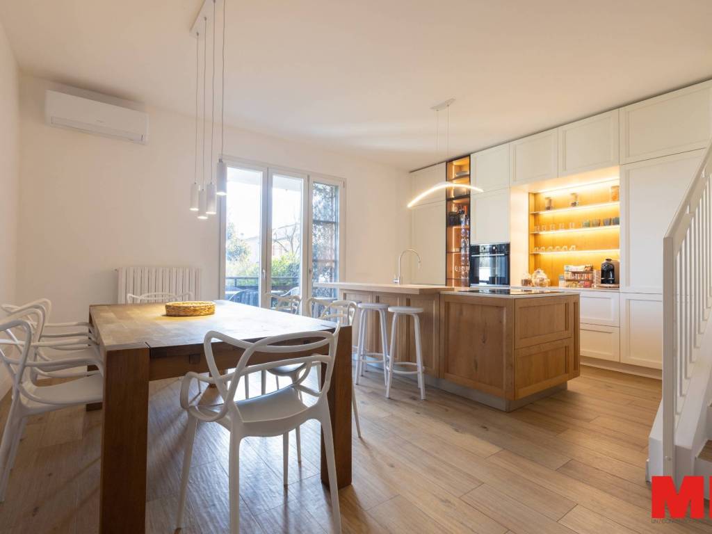 casa indipendente in vendita a Rodano