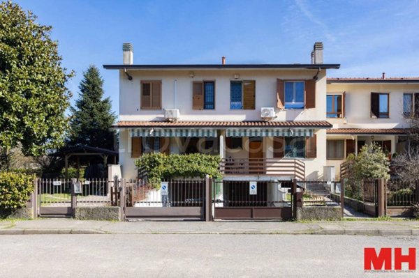 casa indipendente in vendita a Rodano