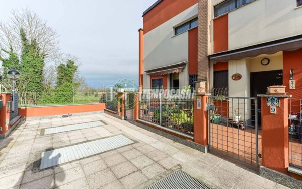 casa indipendente in vendita a Rodano