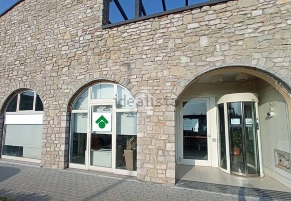 ufficio in vendita a Rodano