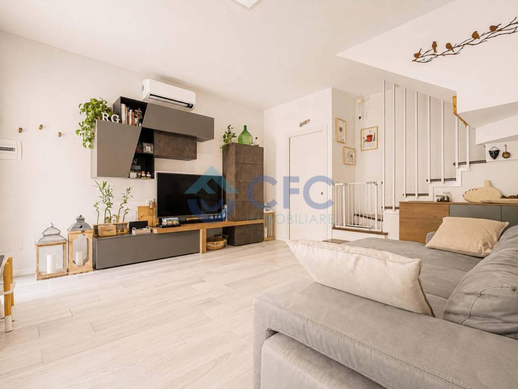 casa indipendente in vendita a Rodano