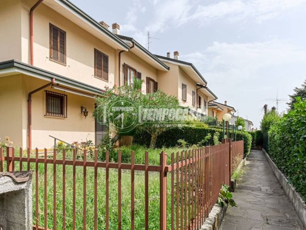 casa indipendente in vendita a Rodano