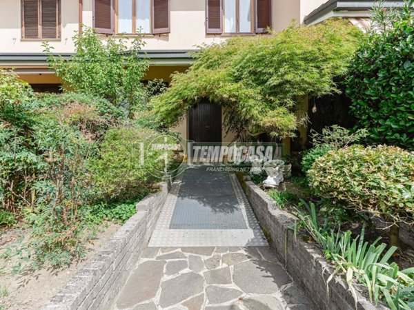 casa indipendente in vendita a Rodano