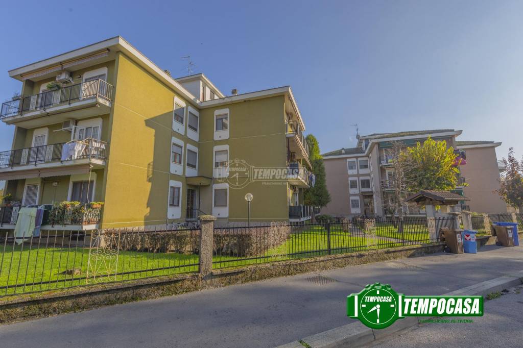 appartamento in vendita a Rosate