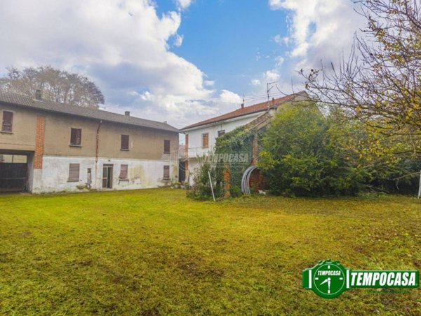 intera palazzina in vendita a Rosate