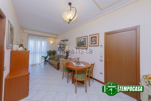 casa indipendente in vendita a Rosate