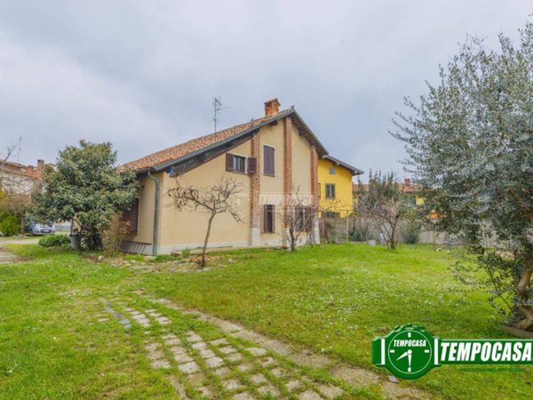 casa indipendente in vendita a Rosate