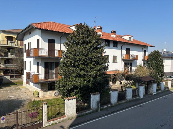 appartamento in vendita a Rosate