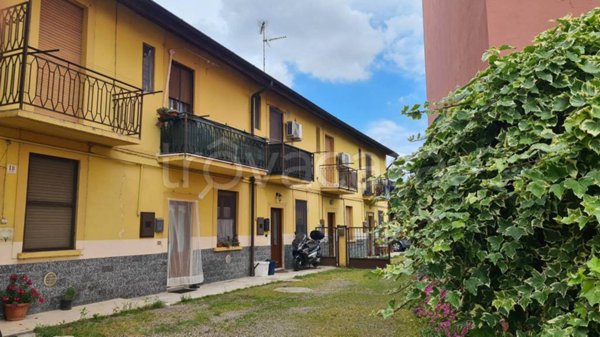 casa indipendente in vendita a Rosate