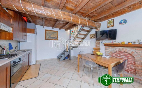 casa indipendente in vendita a Rosate