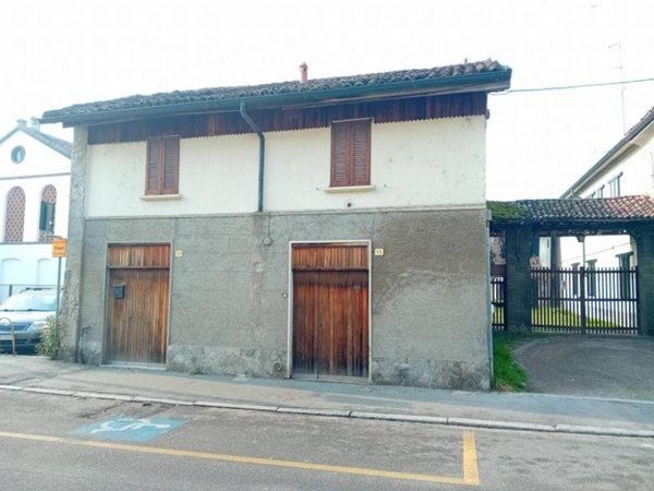 casa indipendente in vendita a Rosate