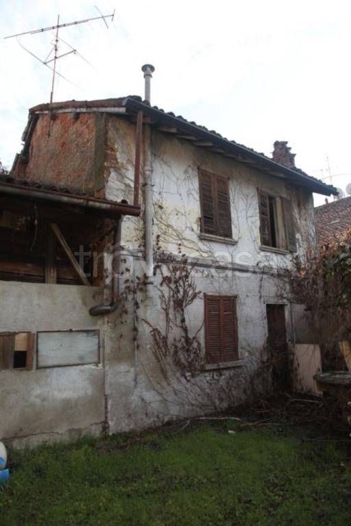 casa indipendente in vendita a Rosate
