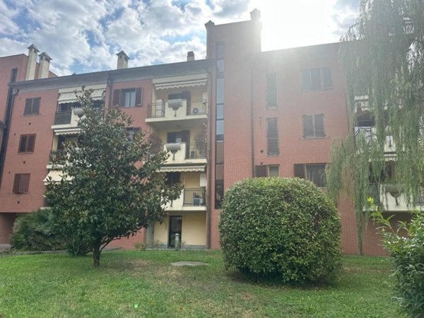 appartamento in vendita a Rosate