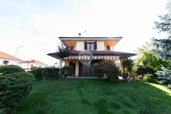 appartamento in vendita a Rosate