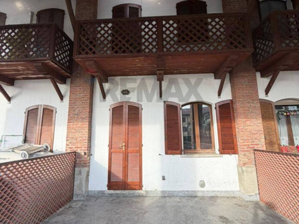 casa indipendente in vendita a Rosate