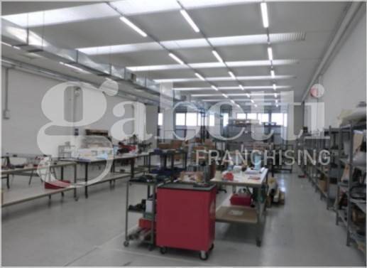 esavano in vendita a Rosate