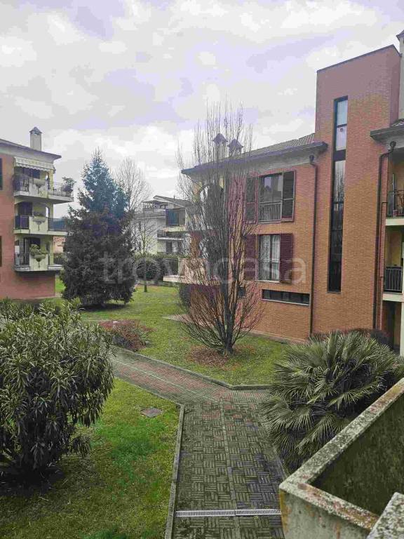 appartamento in vendita a Rosate