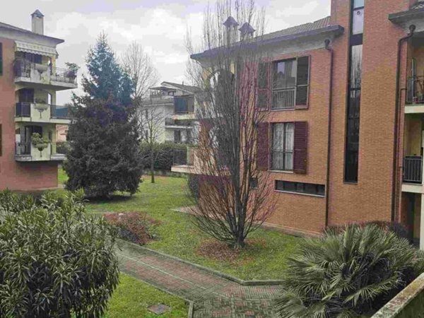appartamento in vendita a Rosate