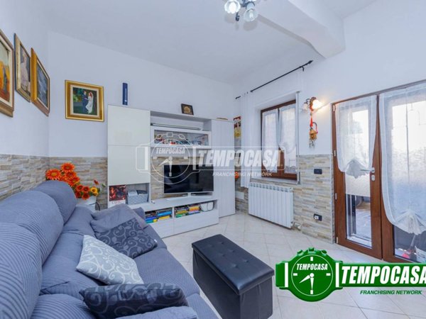 casa indipendente in vendita a Rosate