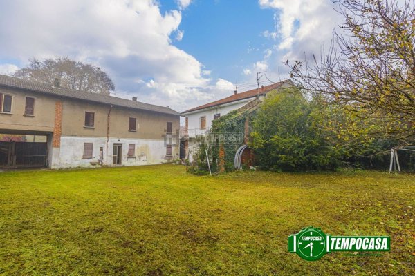 casa indipendente in vendita a Rosate