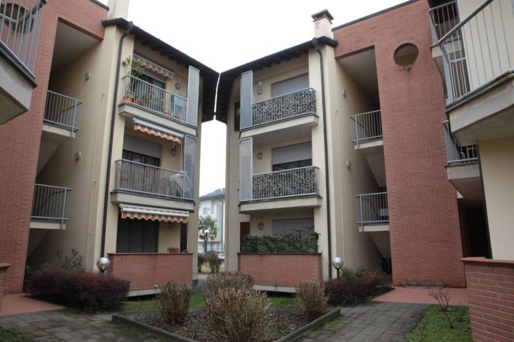 appartamento in vendita a Rosate