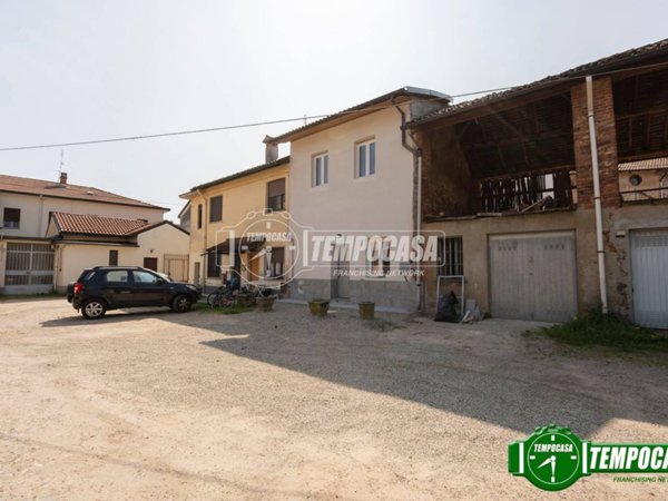 appartamento in vendita a Rosate